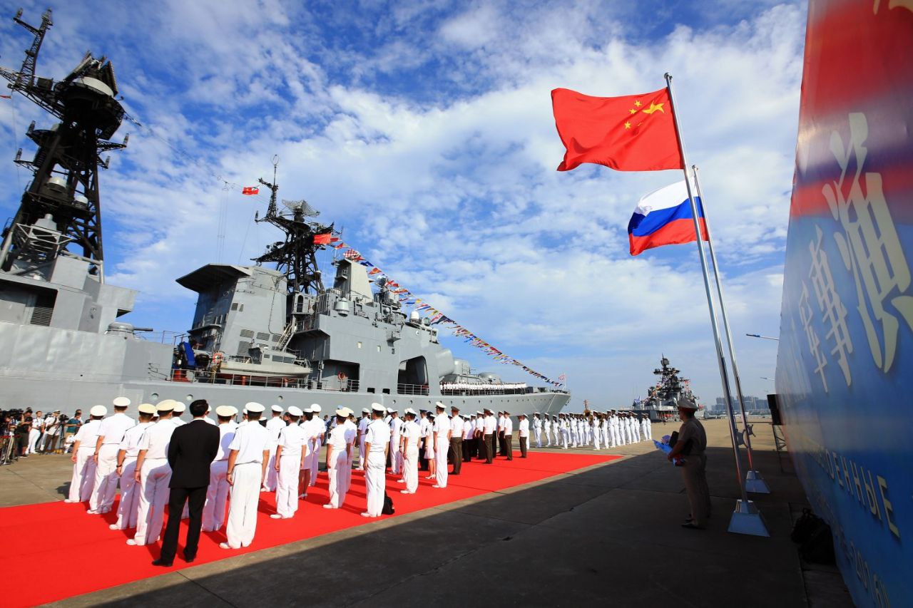 Stratfor о морских учениях России и Китая